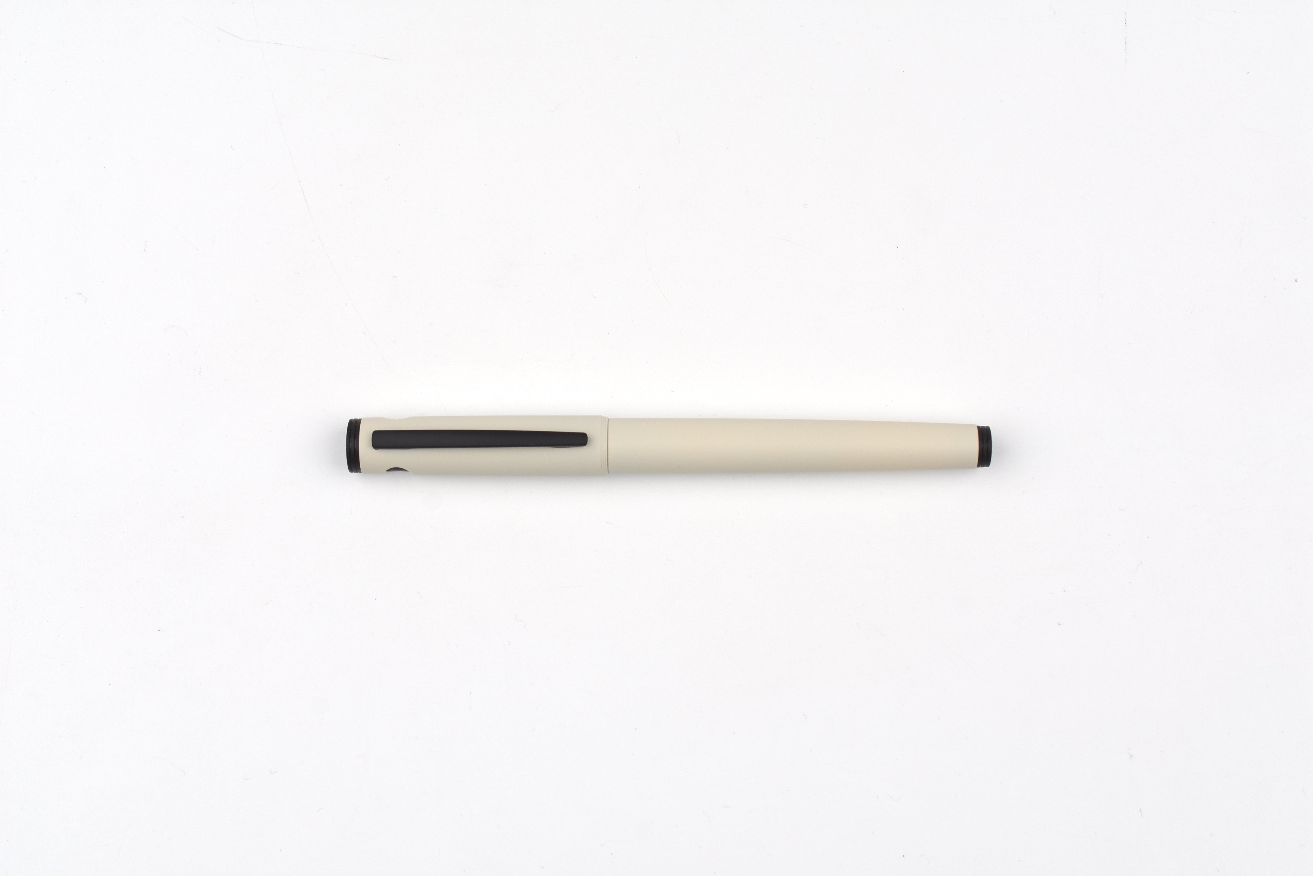 Pilot Explorer Fountain Pen - Matte Ivory