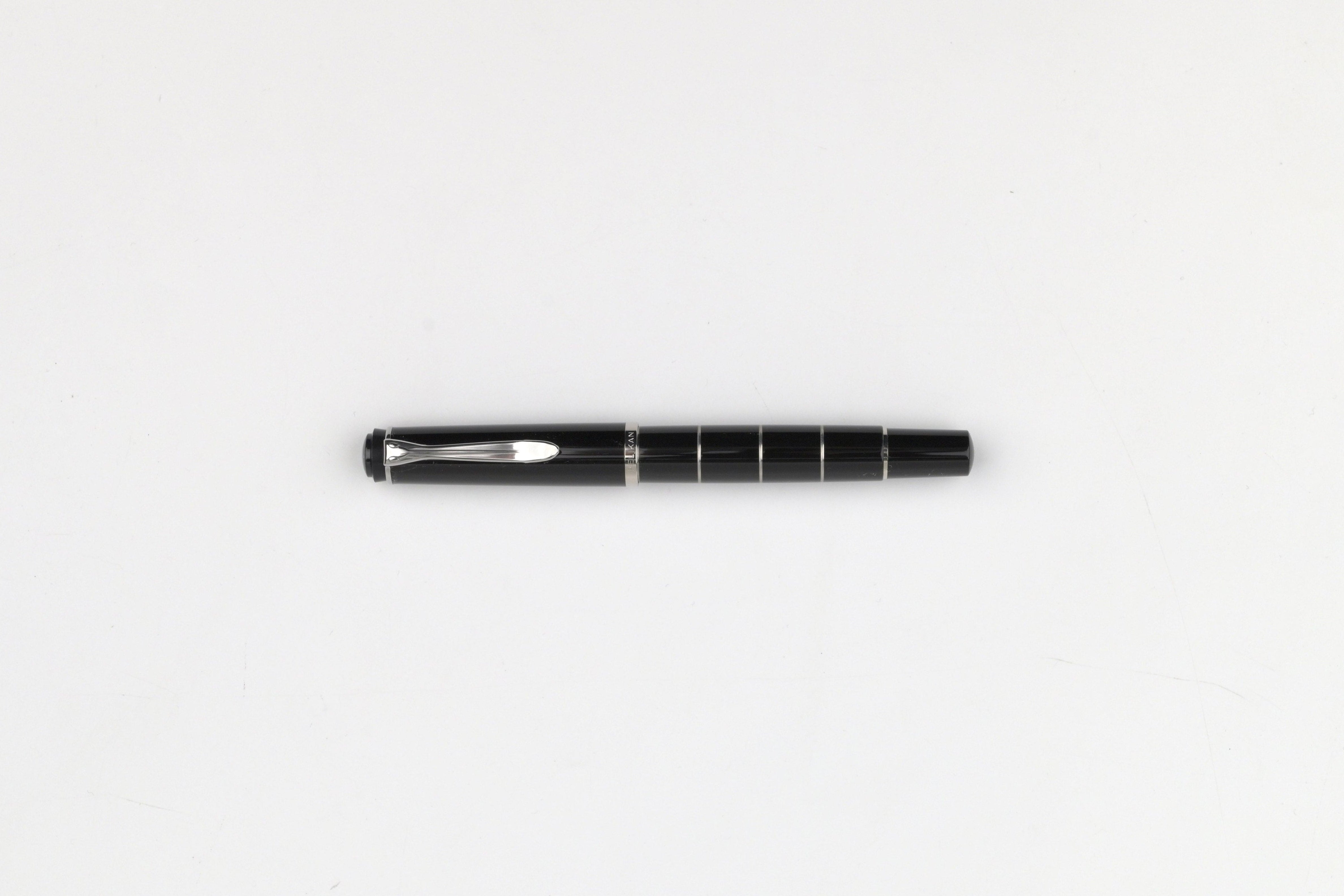 Pelikan M215 Fountain Pen - Classic - Black & Silver Rings