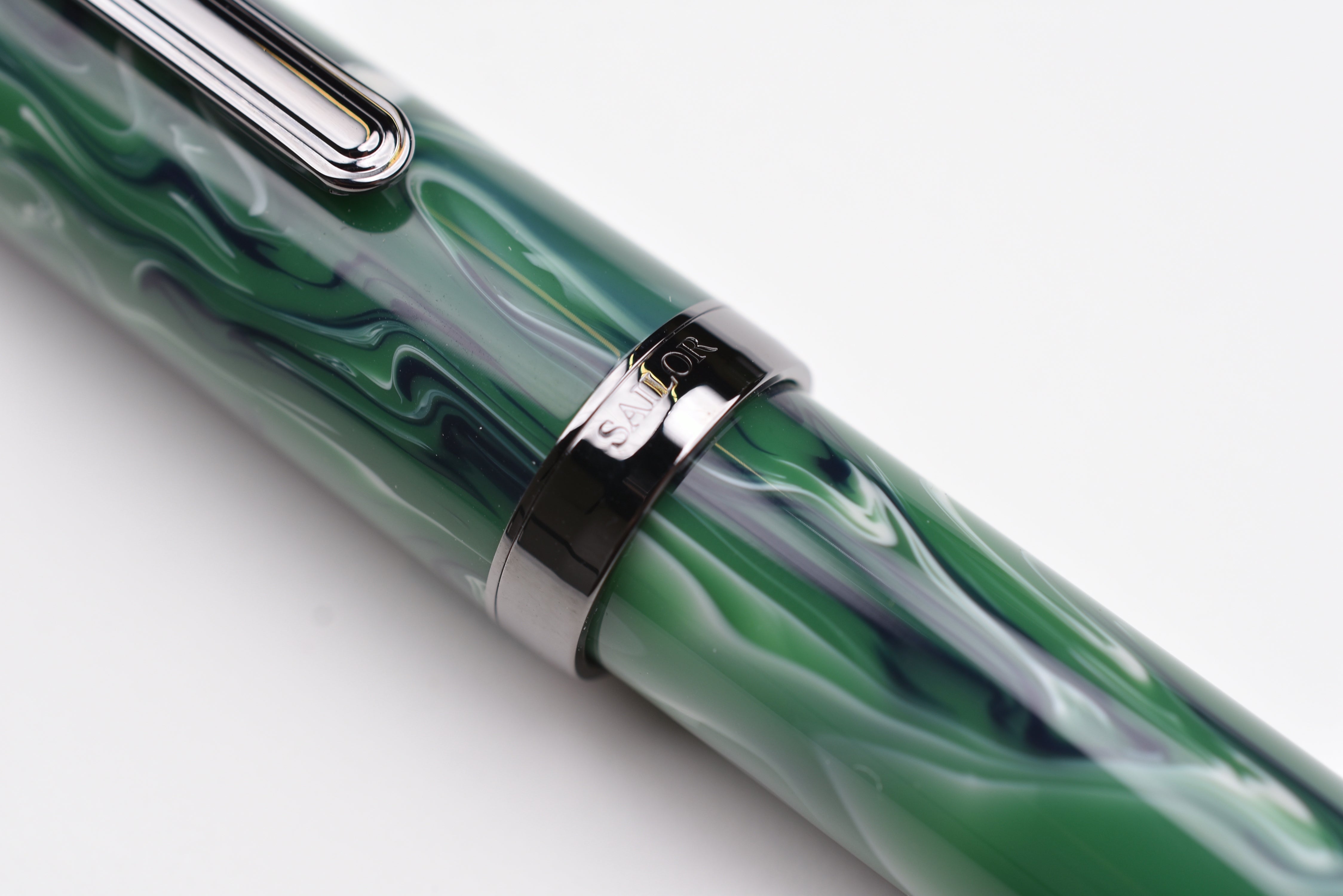 Sailor Luminous Shadow King of Pen Fountain Pen – Grove Green – Limited Edition