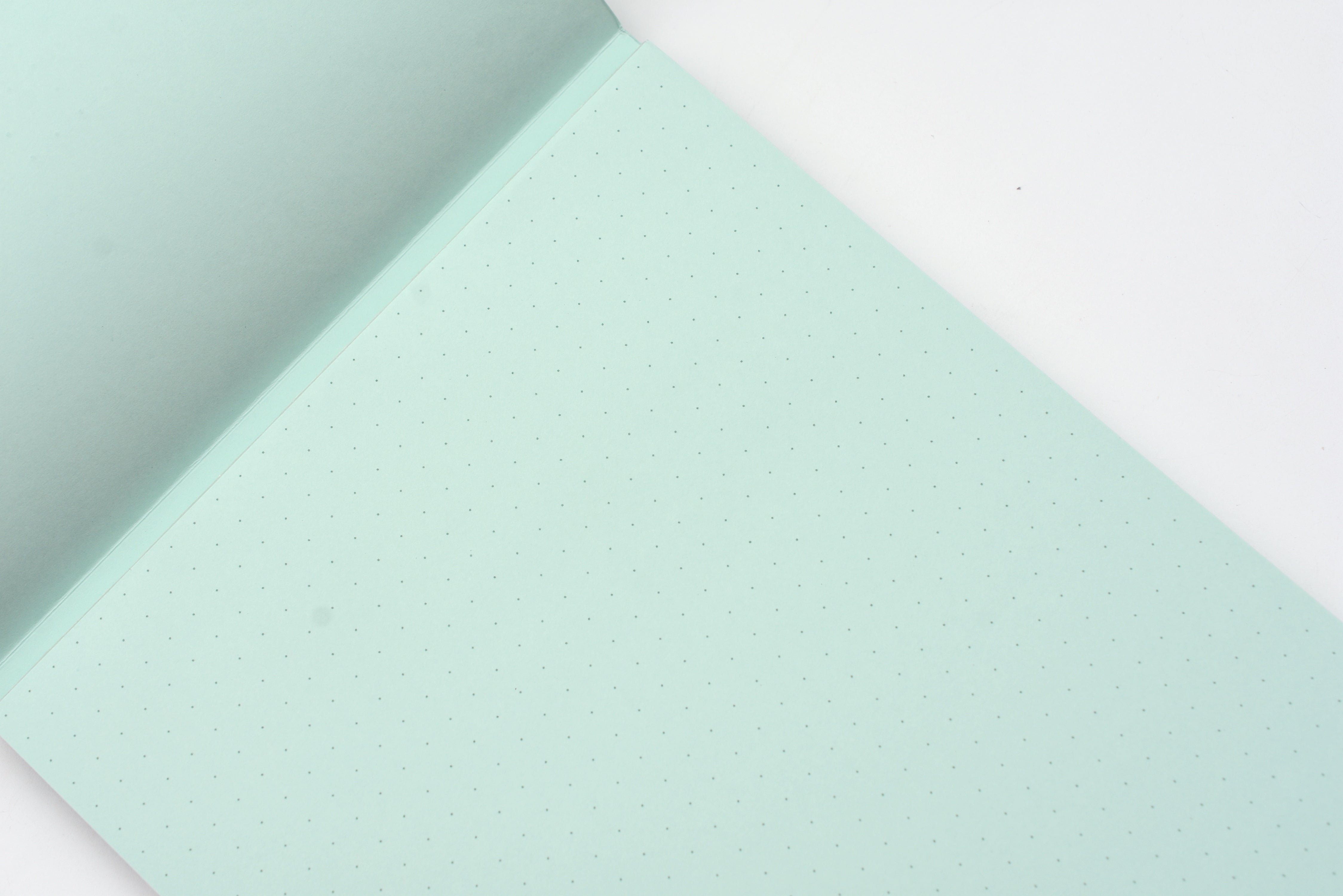 Midori Paper Pad Soft Color - A5 - Dot Grid - Green