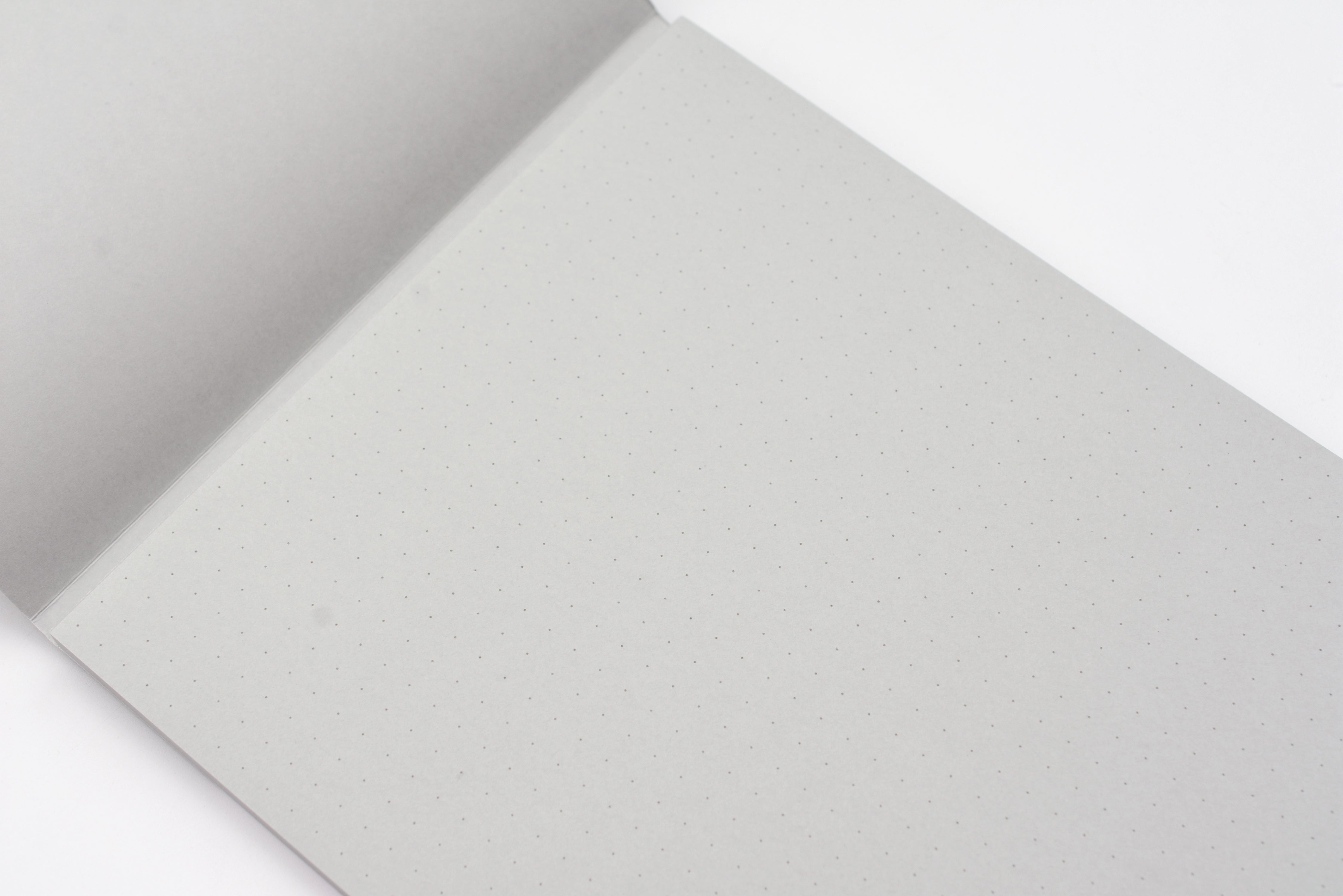 Midori Paper Pad Soft Color - A5 - Dot Grid - Grey