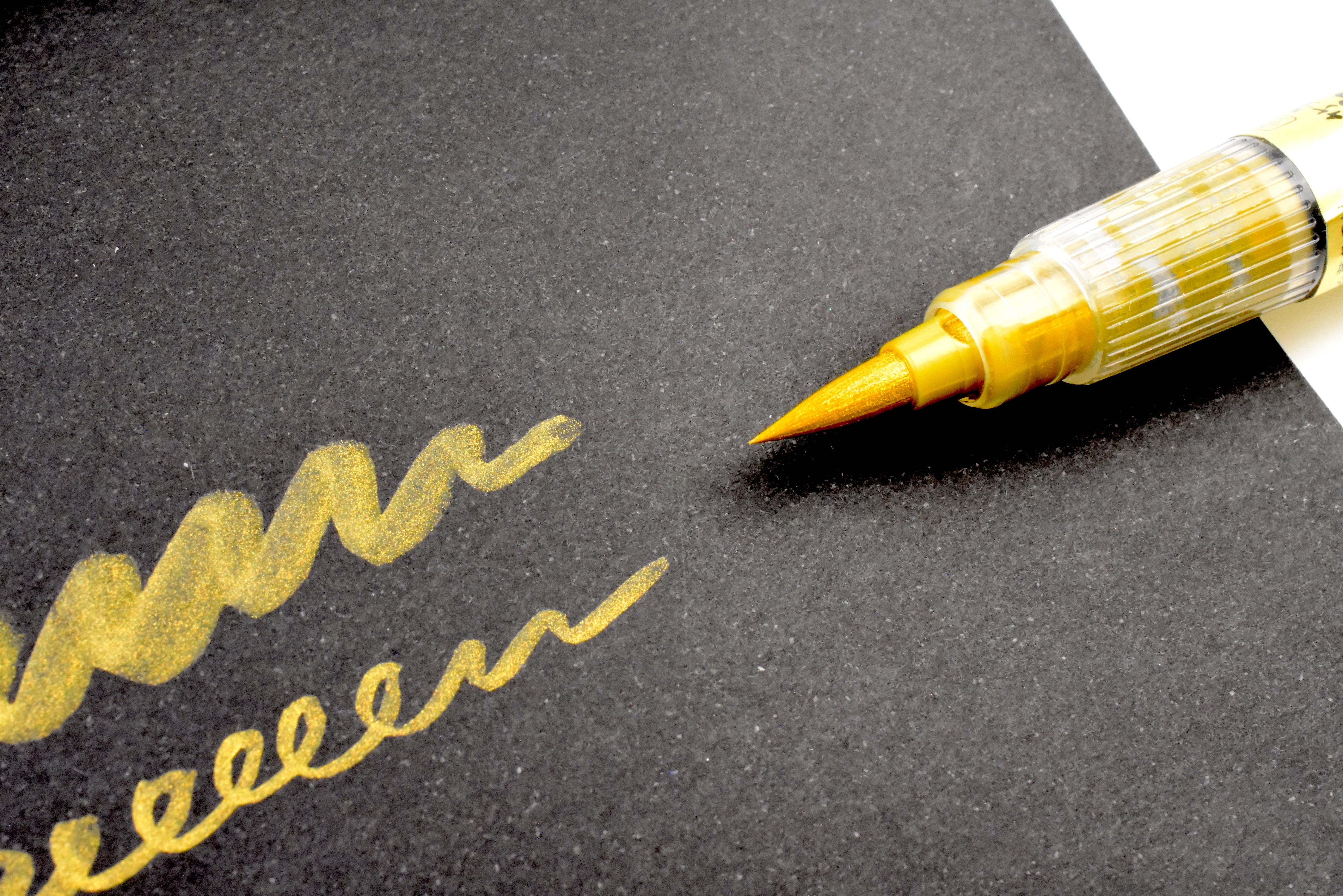 Kuretake Gold Brush Pen
