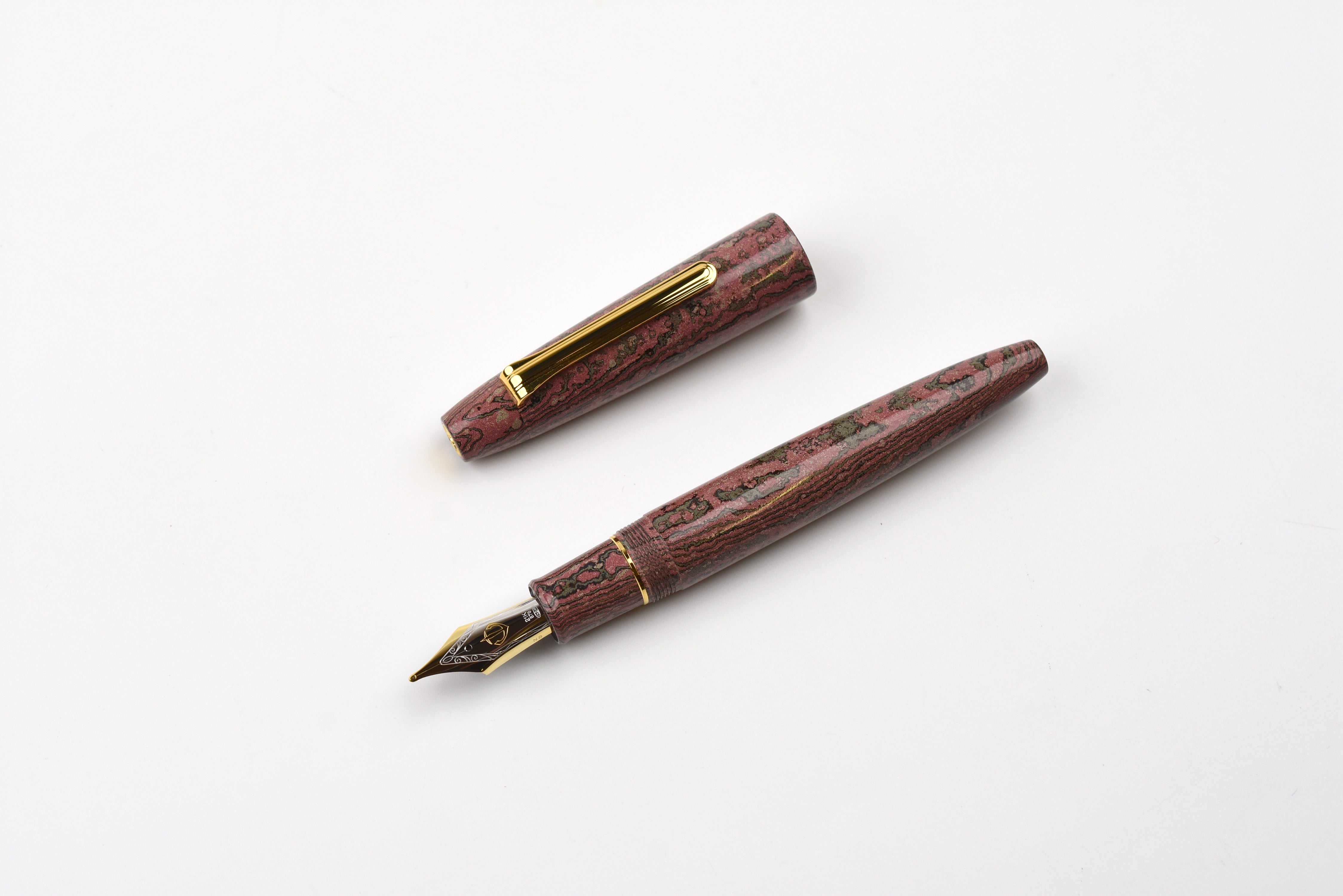 Sailor King of Pen - Naginata Togi Ebonite Fountain Pen - UMESAKI Plum - Limited Edition