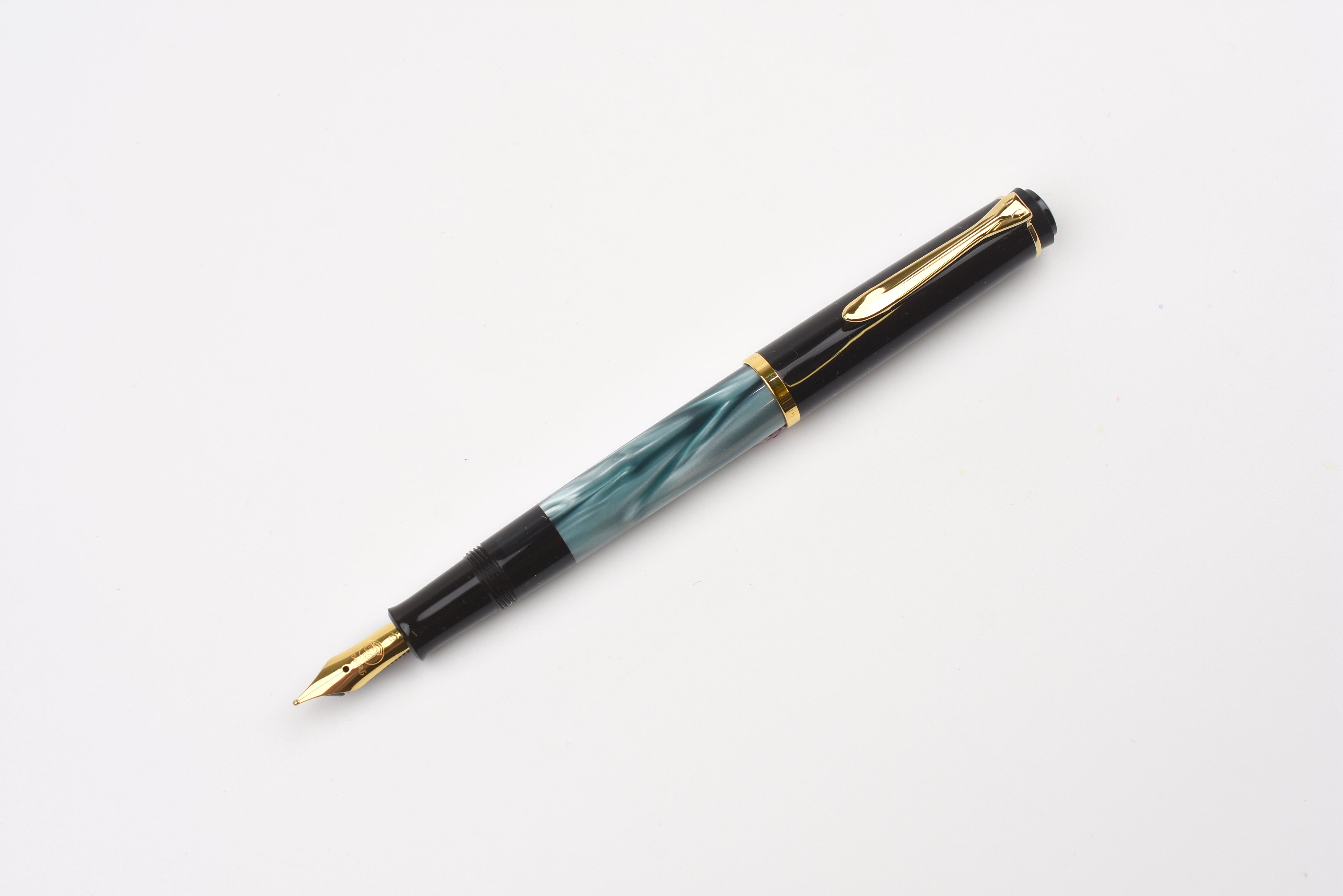 Pelikan M200 Fountain Pen - Classic - Green Marble