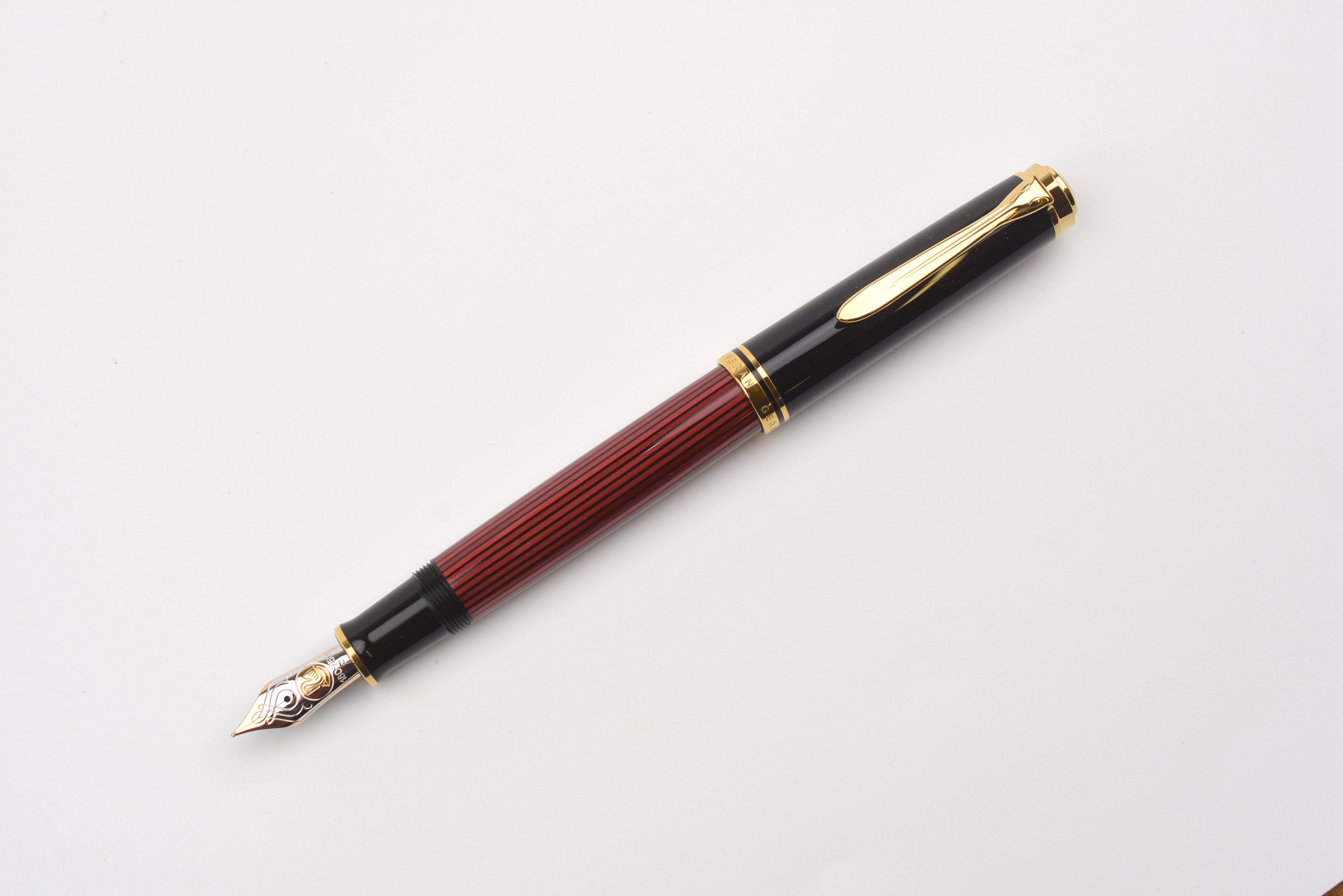 Pelikan M800 Fountain Pen - Souverän - Black-Red