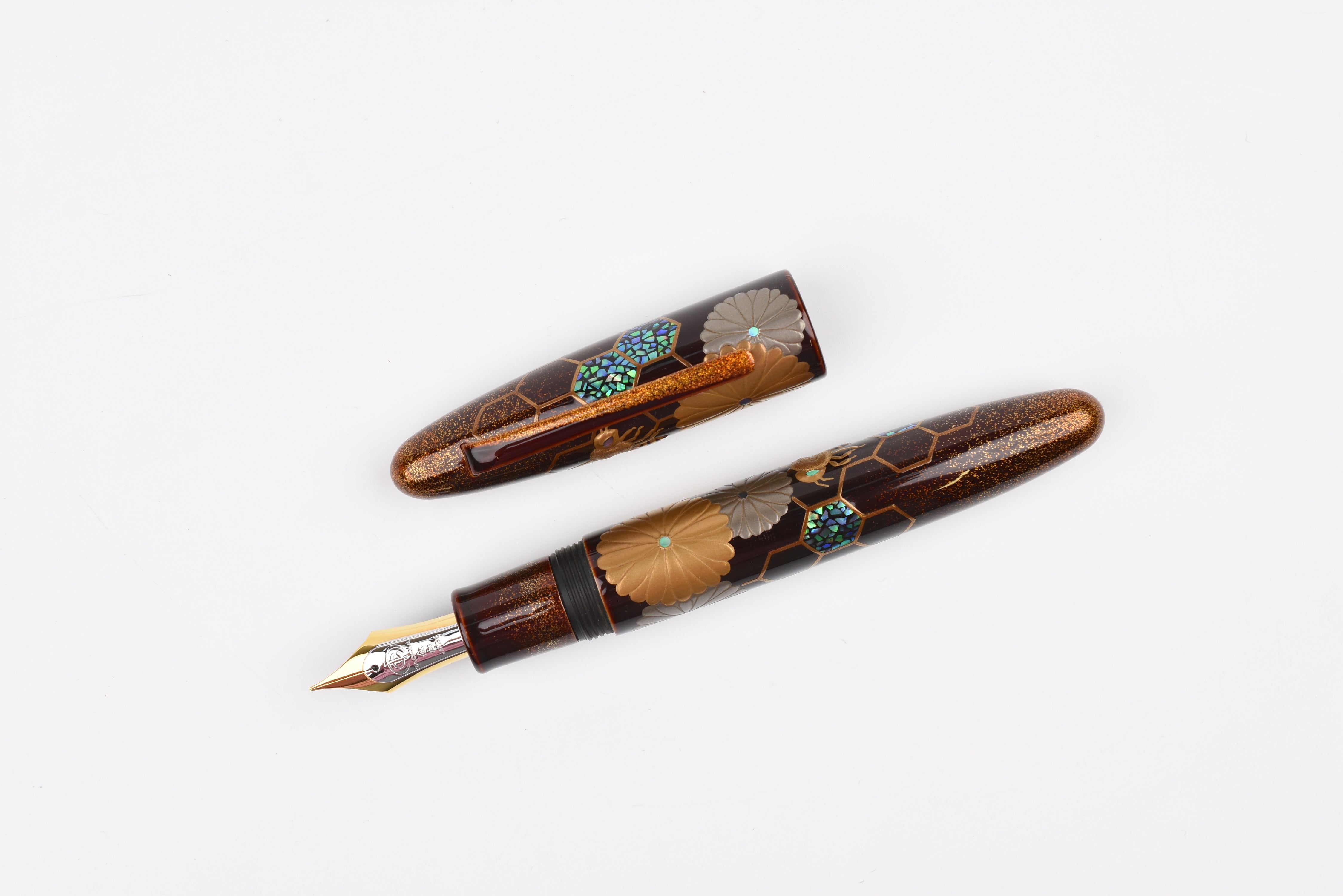 Taccia Empress Fountain Pen - Imperial Honeybee - Limited Edition