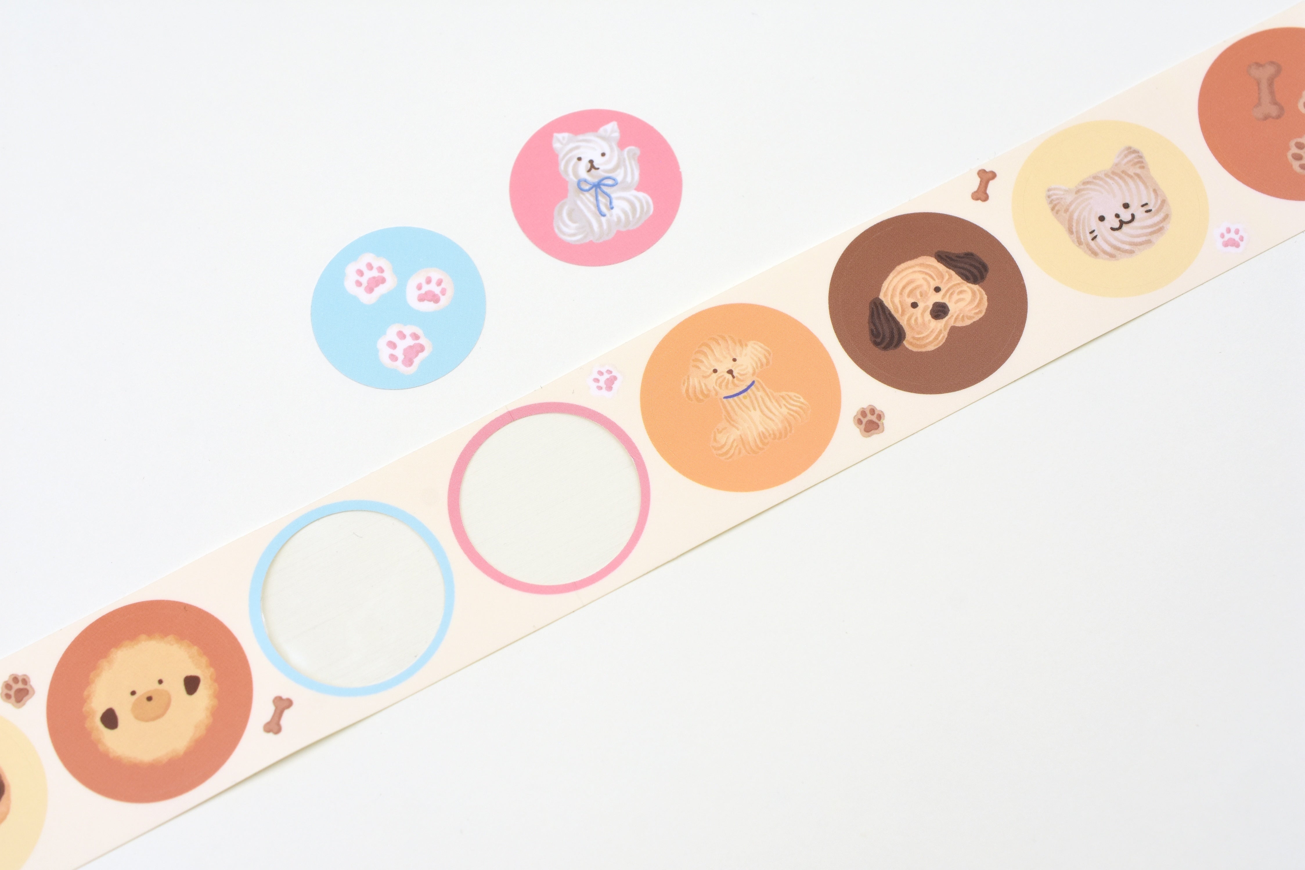 BGM Roll Sticker - Round - Fluffy Animals