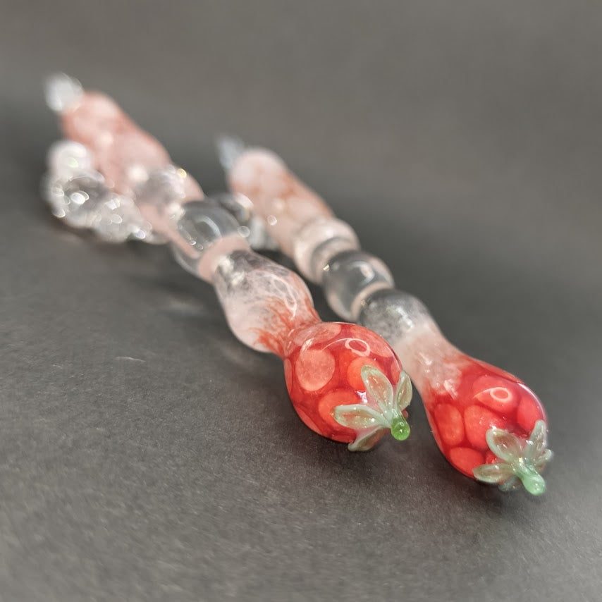 ISA-na Glass Pen - Strawberry