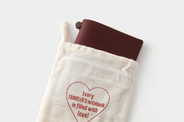 TRAVELER's Notebook - Regular Size - LOVE AND TRIP - Limited Edition