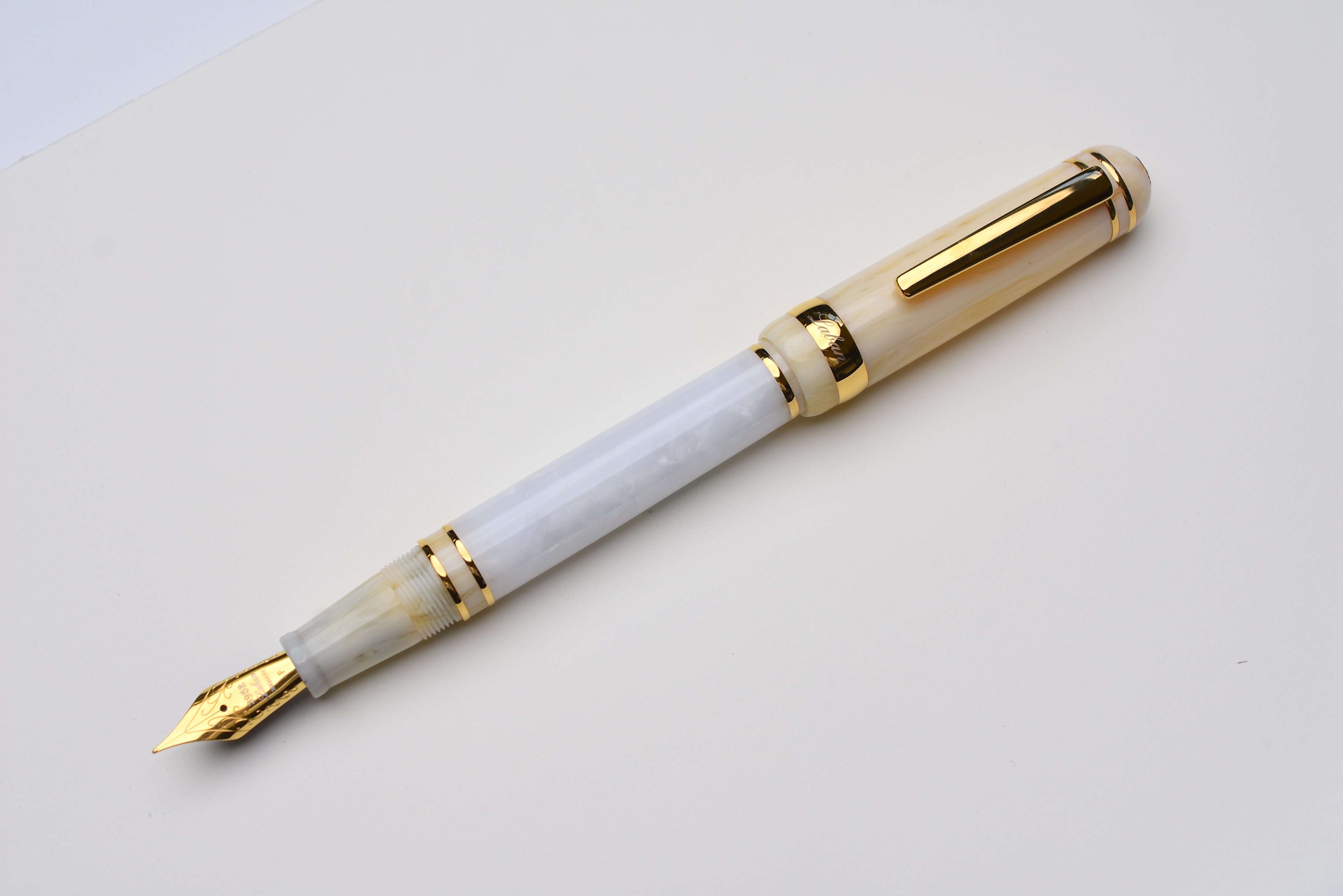 Laban 325 Fountain Pen - Snow