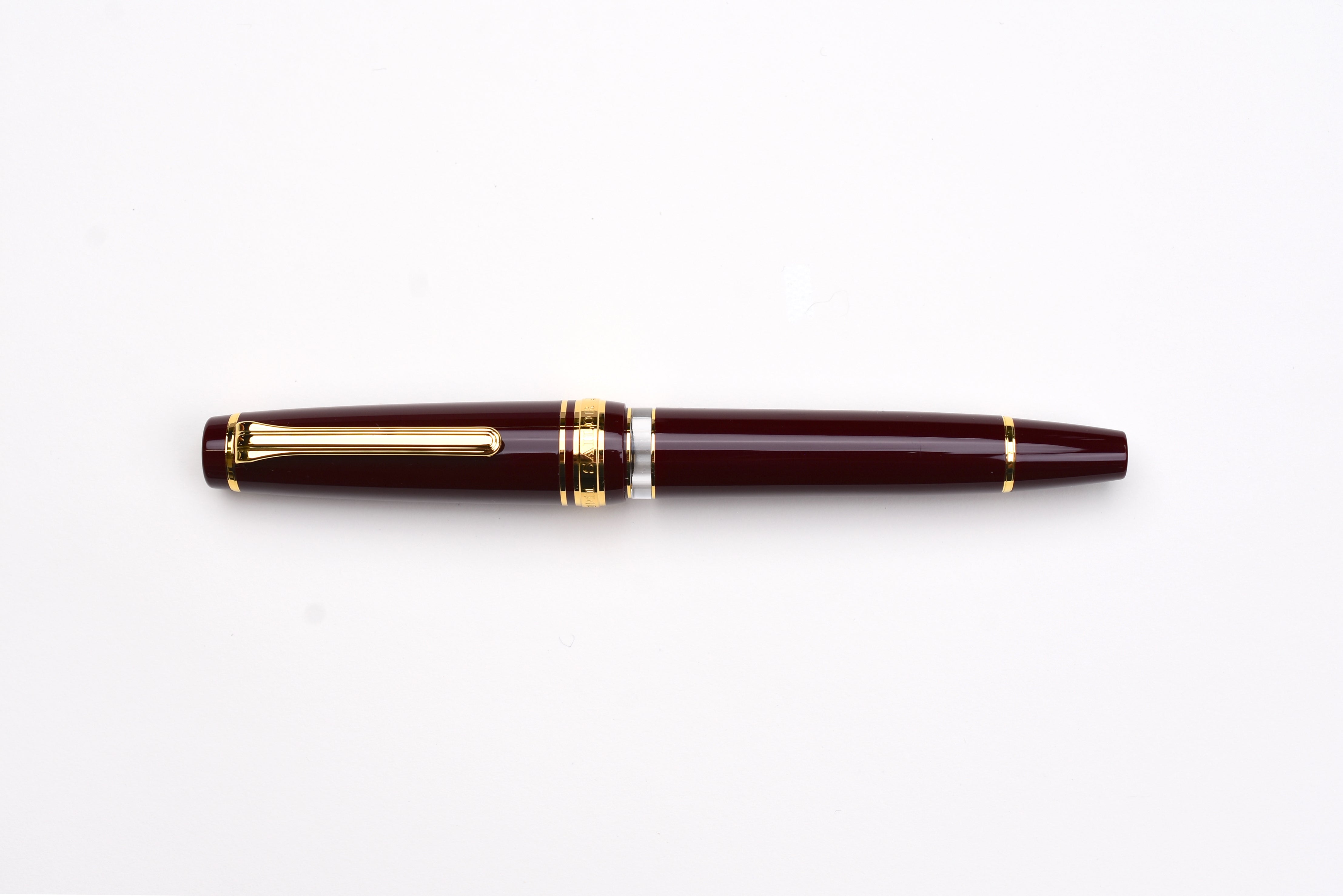 Sailor Pro Gear Realo Fountain Pen - Maroon/Gold Trim