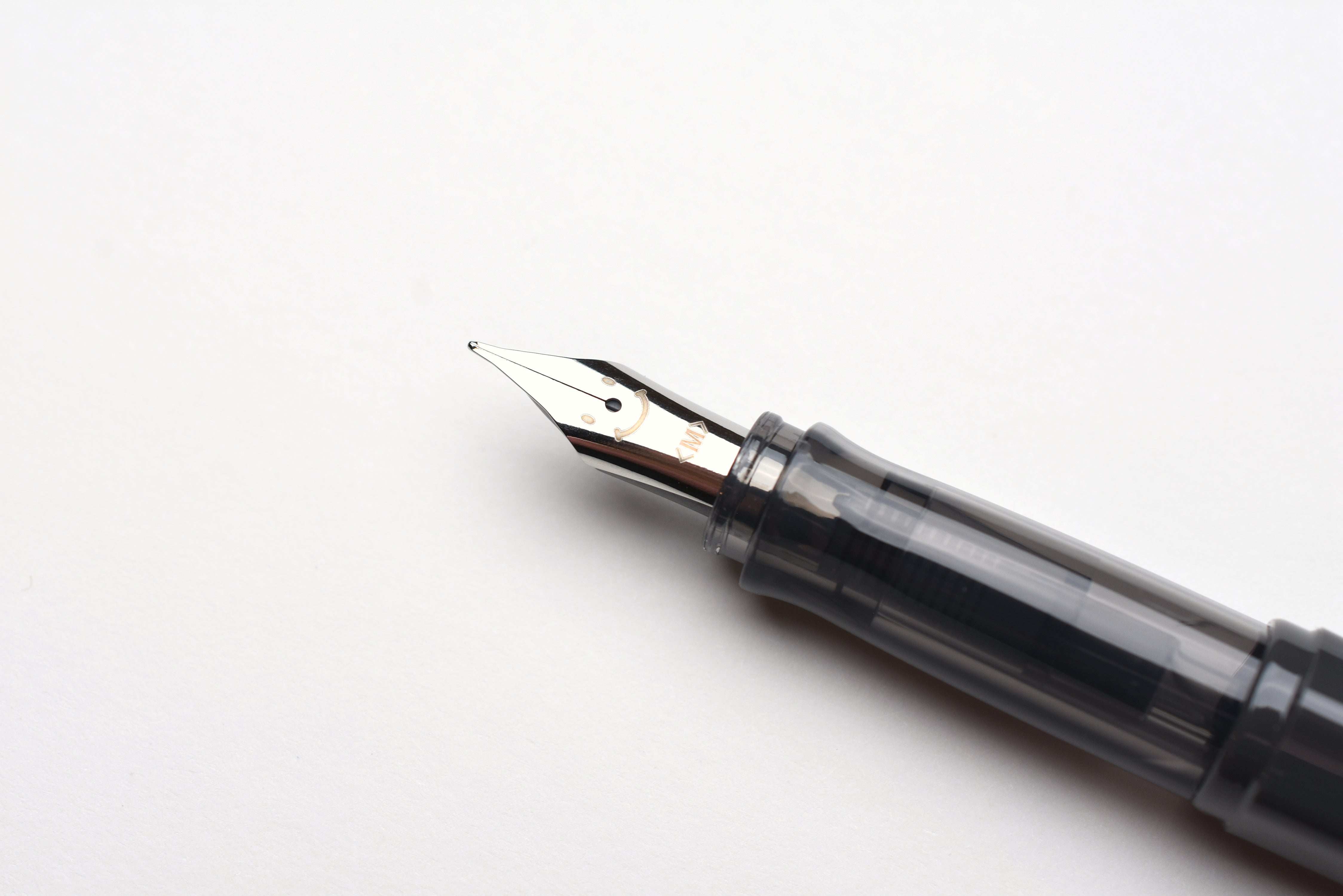 Pilot Kakuno Fountain Pen - Gray Barrel/Orange Cap - Medium Nib