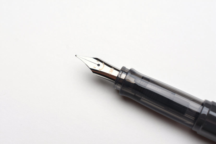 Pilot Kakuno Fountain Pen - Gray Barrel/Orange Cap - Medium Nib